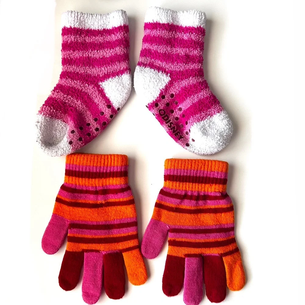 Vibrant Pink and Orange Kids Girl Disney Princess Socks & Gloves Set